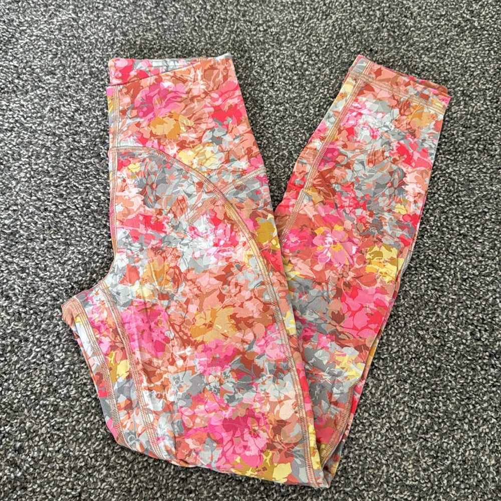 Floral lululemon 7/8 crop leggings